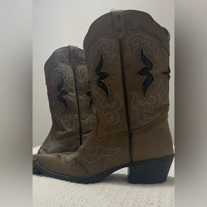 Laredo Lucretia women’s western cowboy boots